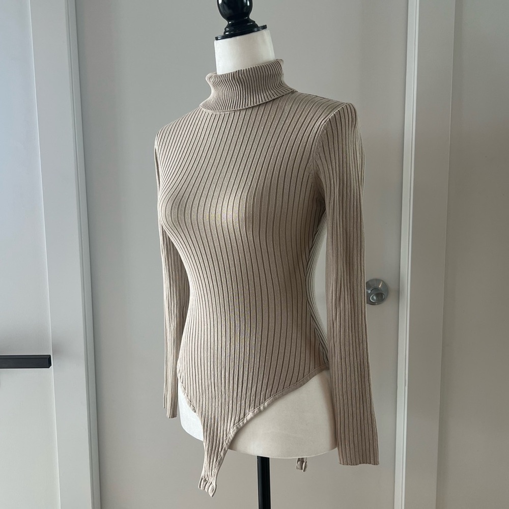 ✨NWT✨ Fashion Nova | Ribbed Turtleneck Sweater Bodysuit | Medium | Taupe